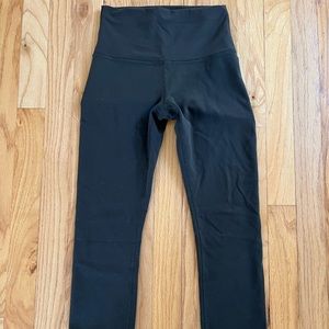 Lululemon Wunder Train crop leggings